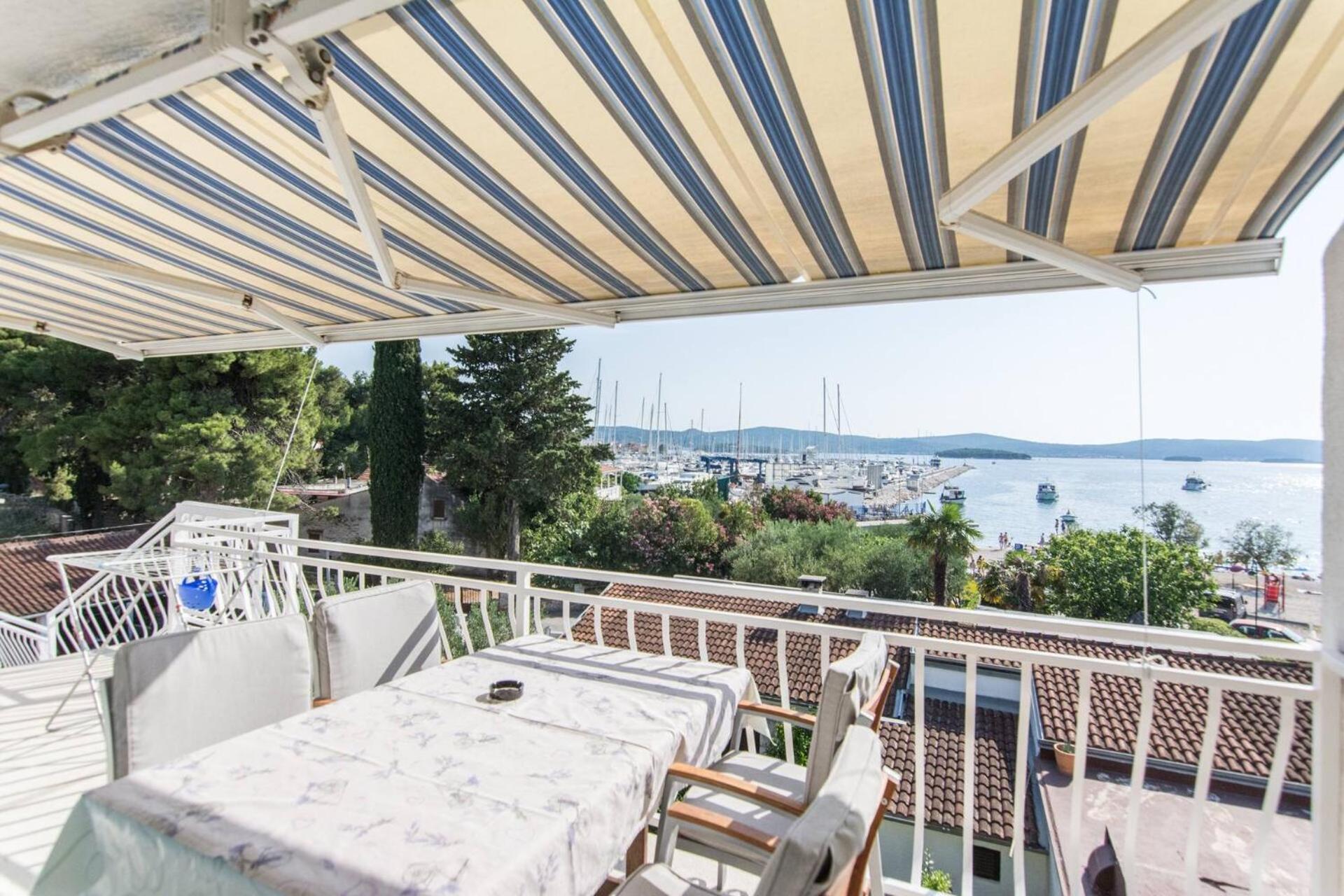 Apartment Rajna Biograd Na Moru Exterior photo