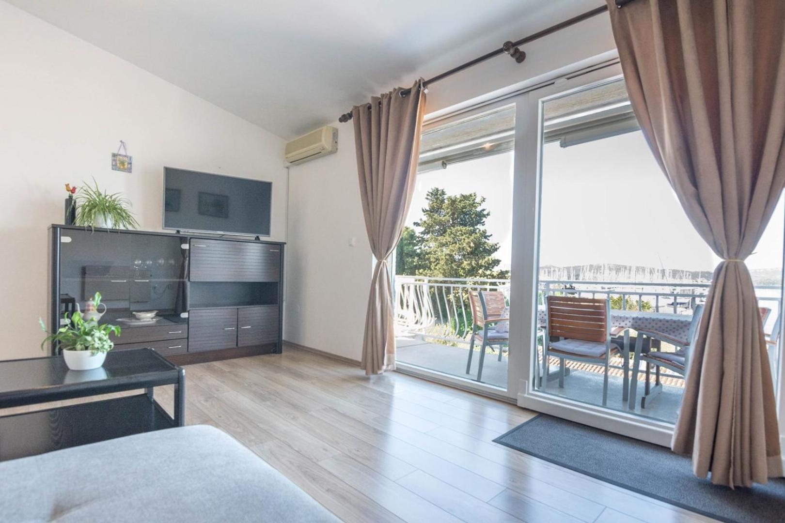 Apartment Rajna Biograd Na Moru Exterior photo